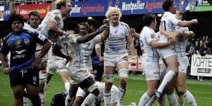 Castres players celebrate their first win on the road in the Top 14 this season
