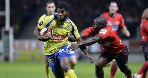 Noa Nakaitaci on the charge as Clermont won their third Top 14 match on the road this season