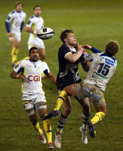 Clermont were able to fend off Sale in the English rain on Saturday to maintain their position at the top of the group. 