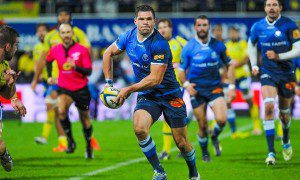 On the charge: Castres' winger Remy Grosso