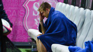 Inconsolable: Jules Plisson on the Stade bench