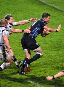 Remi Grosso scored Castres' second try as they thumped Top 14 rivals Brive 38-6 at Stade Pierre Antoine