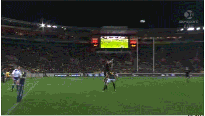 Read sets up McCaw for the All Black's only try