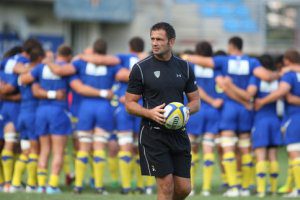 Franck Azema has warned Clermont fans not to underestimate Top 14 opponents Oyonnax